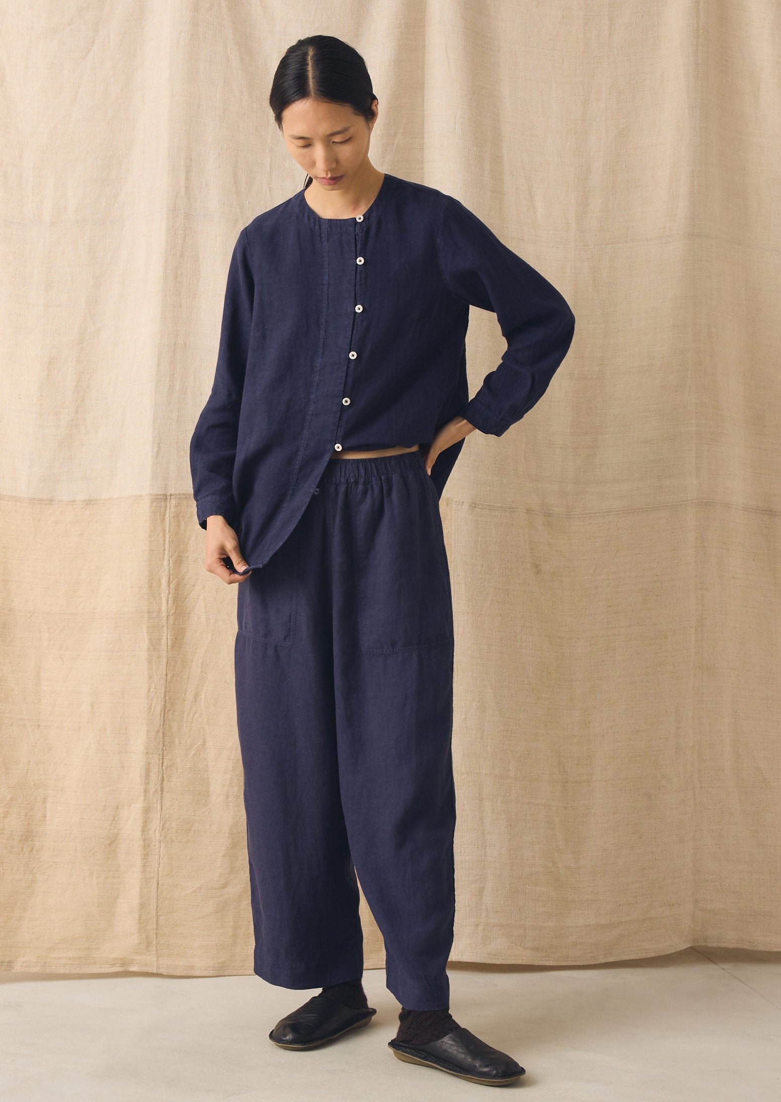 Garment Dyed Linen Barrel Leg Trousers | Blueberry