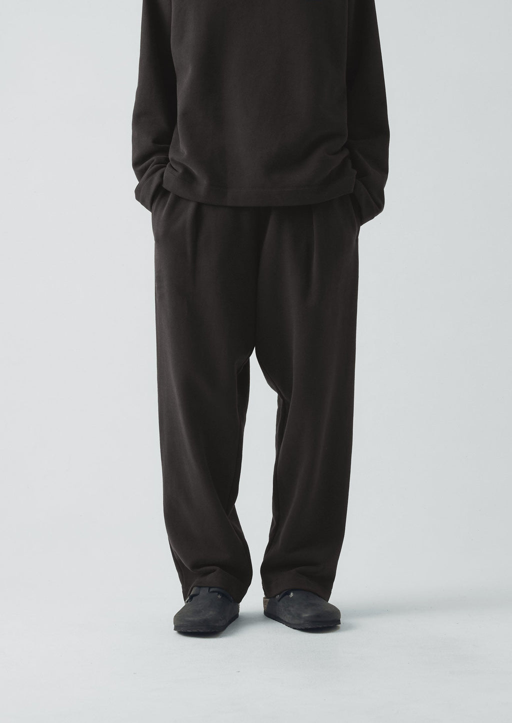 Loopback Jersey Pleated Trousers | Black Pepper
