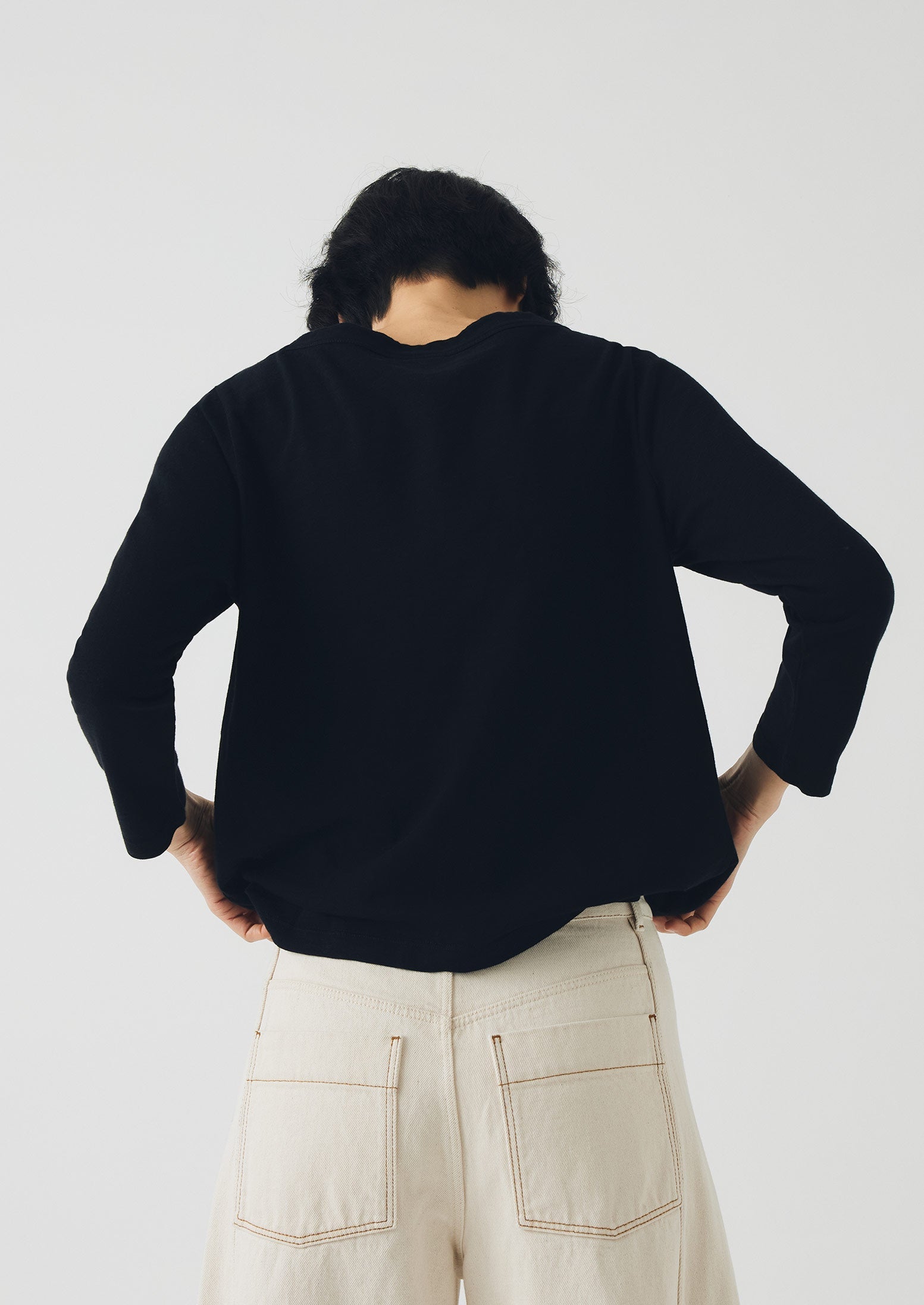 Lia Cotton Boat Neck Tee | Carbon Black