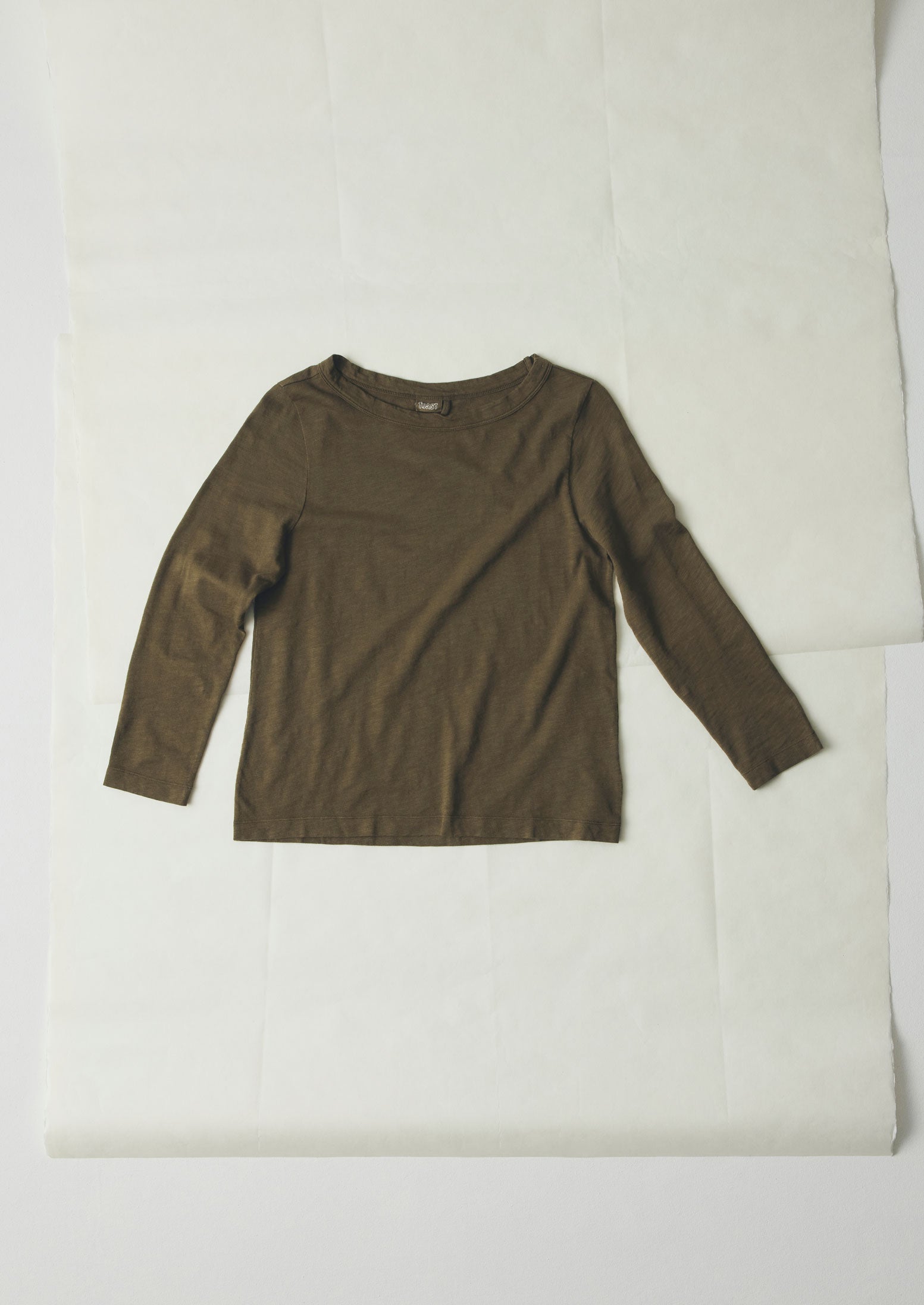 Lia Cotton Boat Neck Tee | Olive