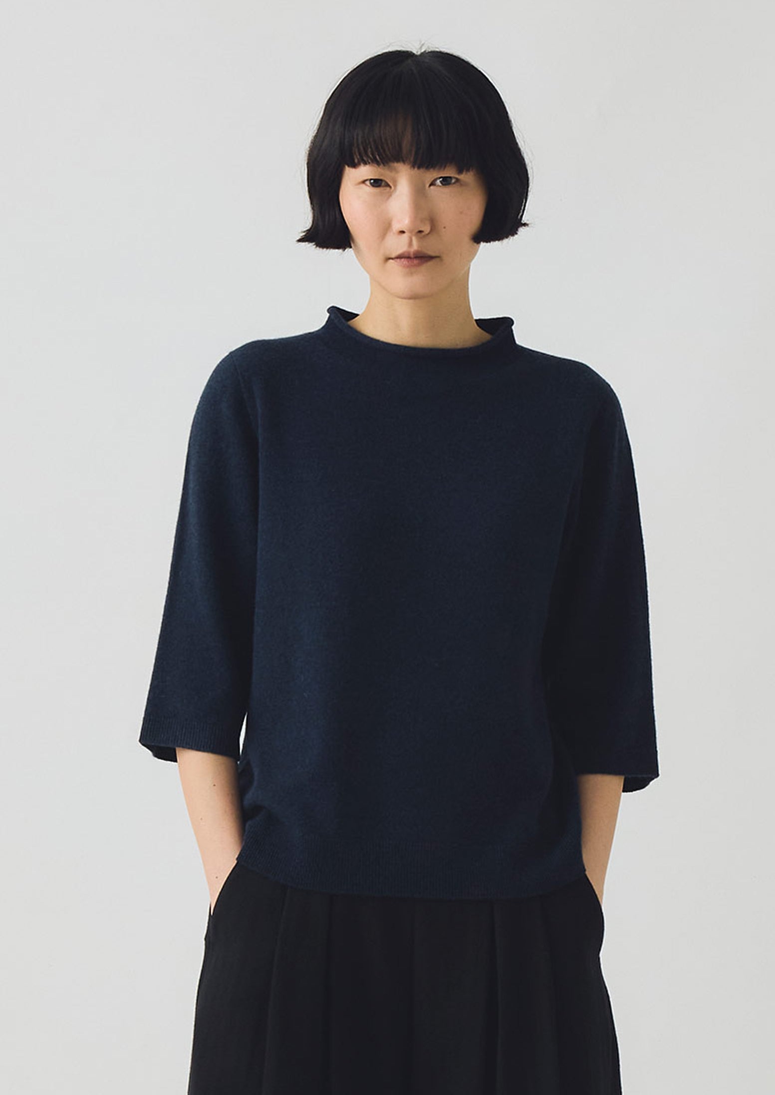 Fine Wool Cashmere Half Sleeve Sweater | Darkest Navy